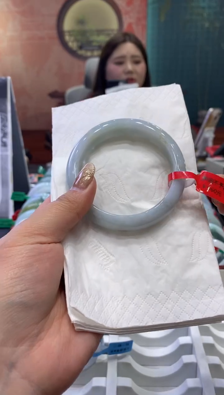 【闪购商品】翡翠手镯未镶嵌多人0012111