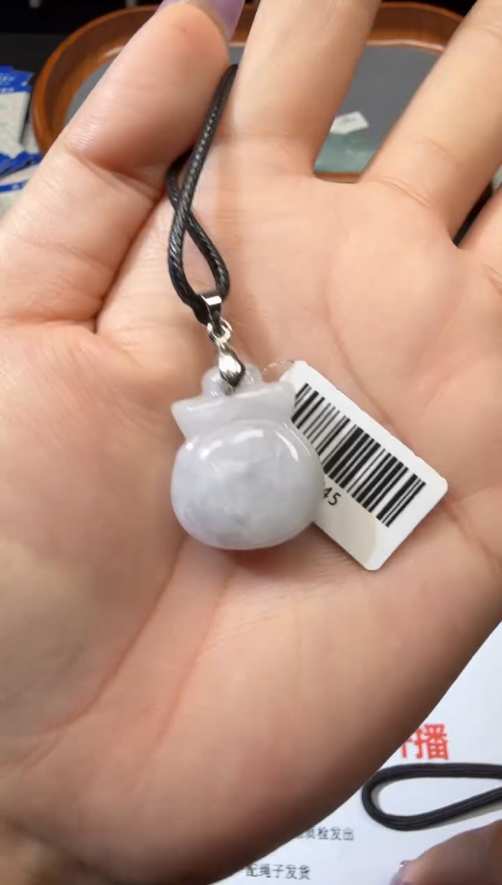 翡翠未镶嵌颈饰070......