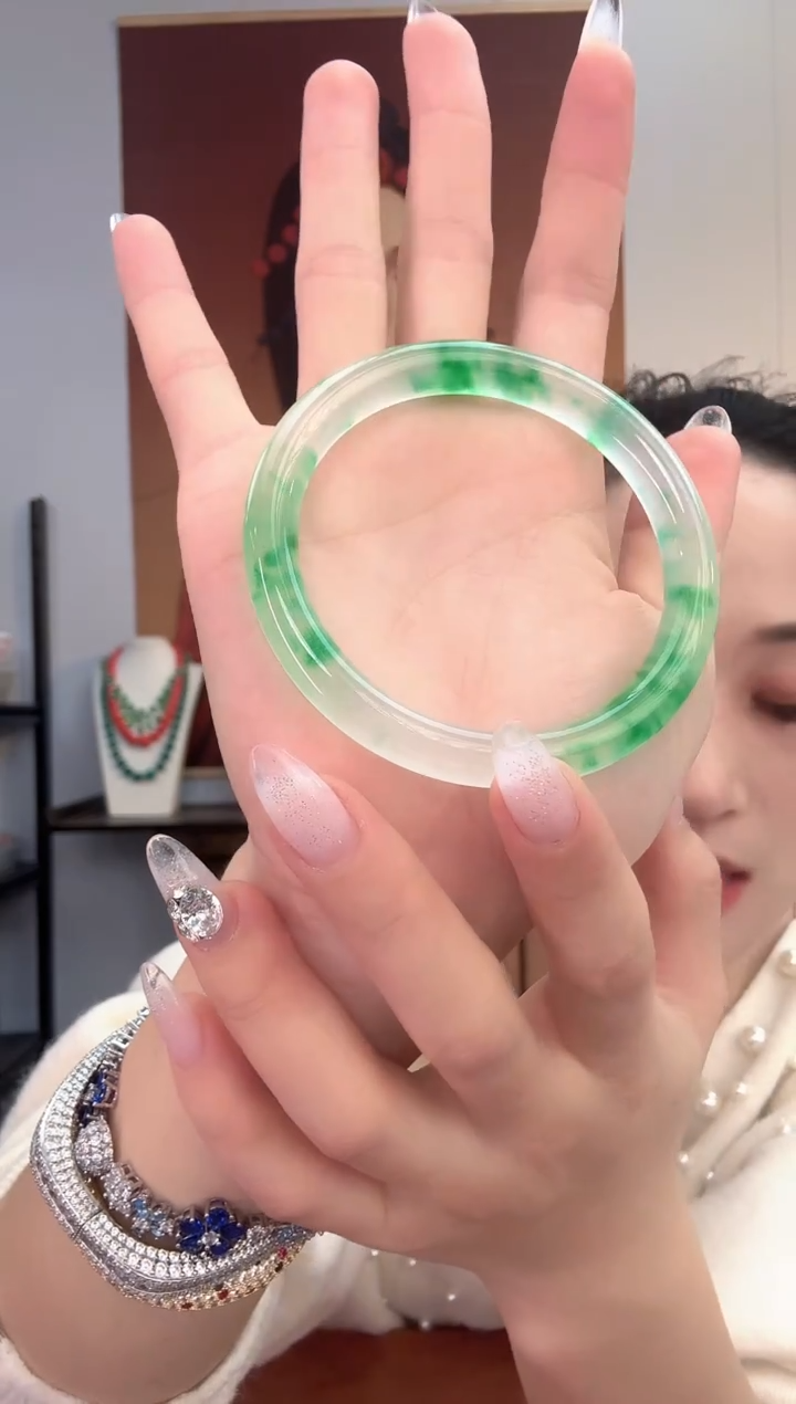 非金属无非金属无绿色 美人条手镯