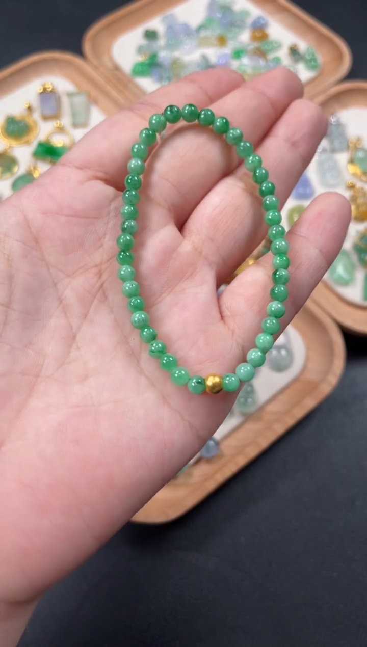 翡翠足金镶嵌套链一个    P331