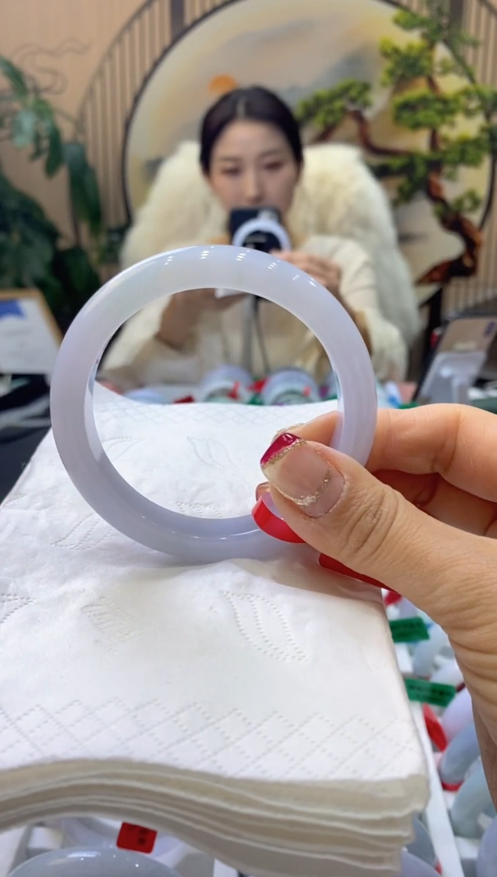 【闪购商品】翡翠手镯未镶嵌99903580