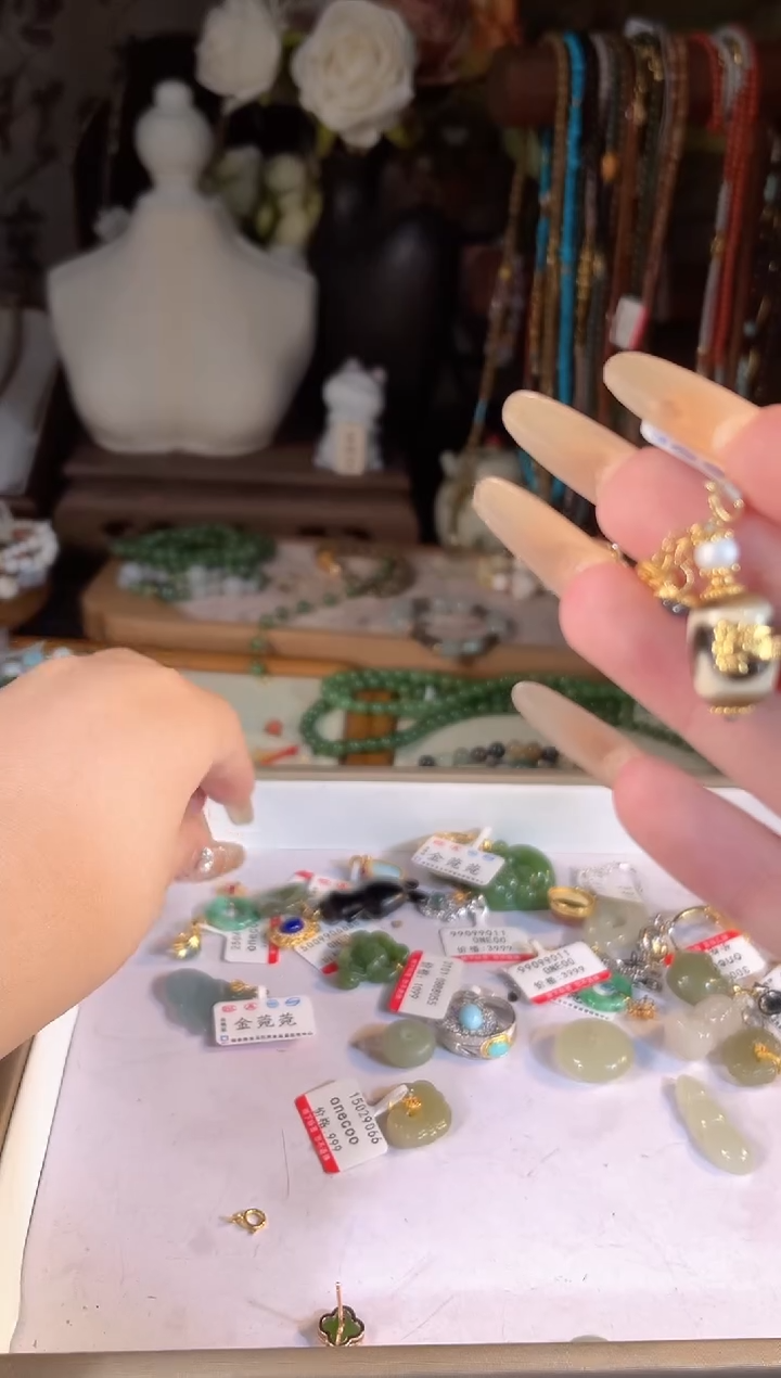 【闪购商品】淡水珍珠吊坠(不含链)银S925镶嵌多样性发货其一