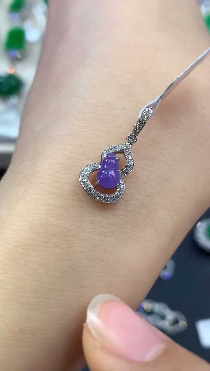 【闪购商品】翡翠吊坠(不含链)18K金镶嵌D5   有色差