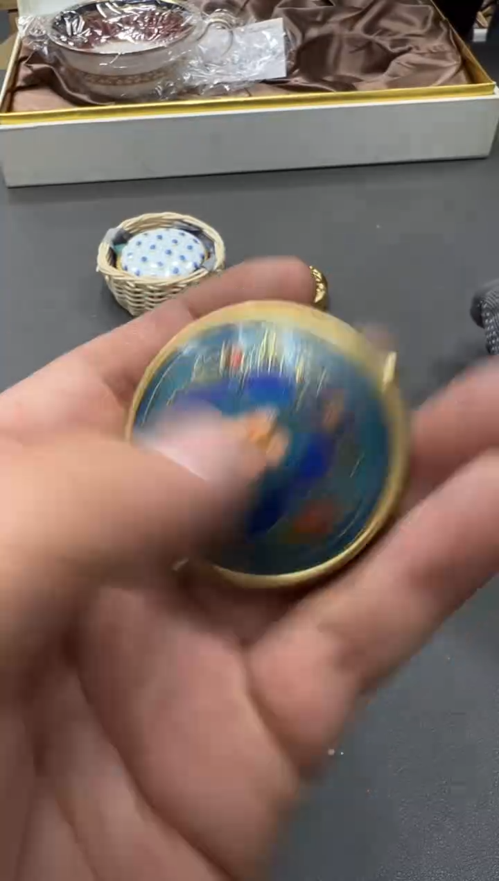 金属L***x工艺品小四孤品收藏