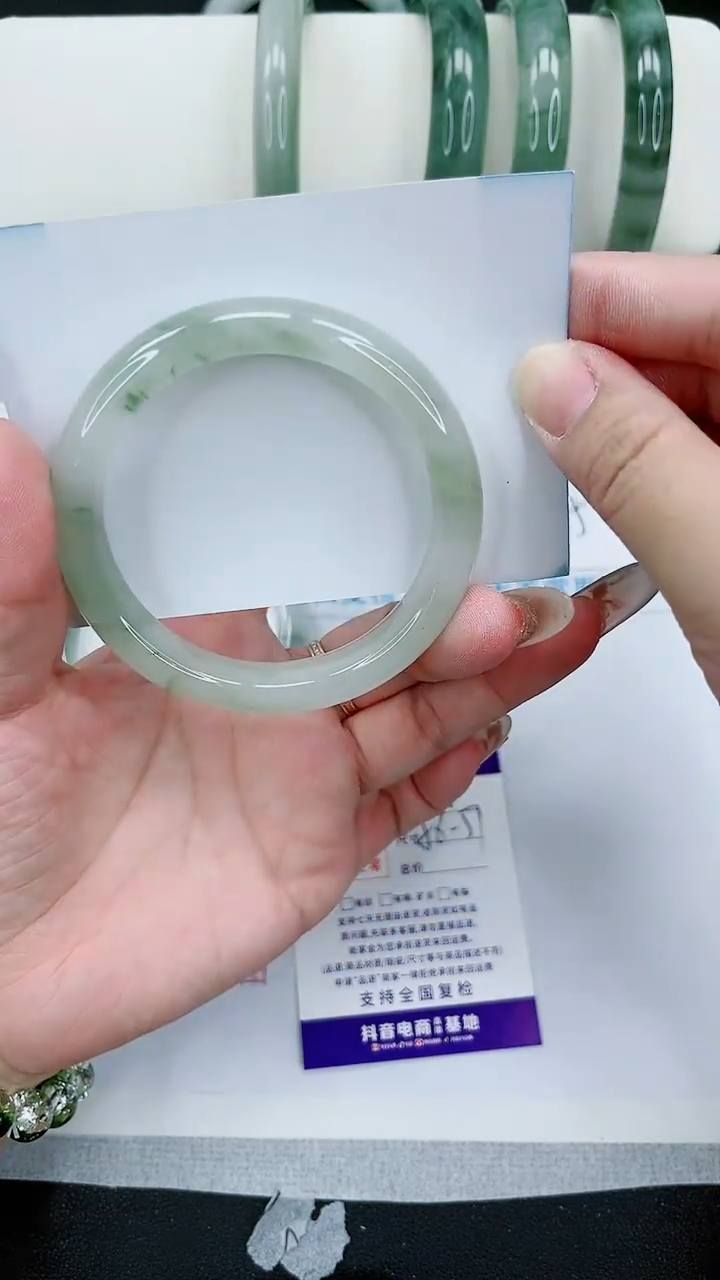 【闪购商品】石英质玉手镯未镶嵌165号/56-57圈