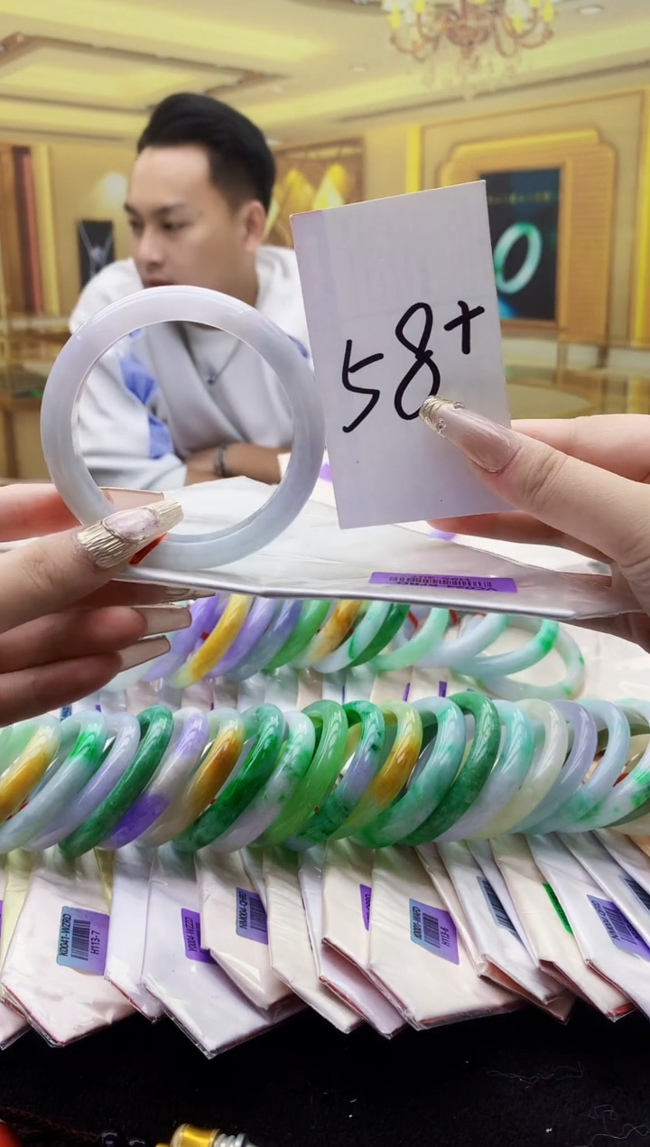 未镶嵌手镯翡翠AAAA