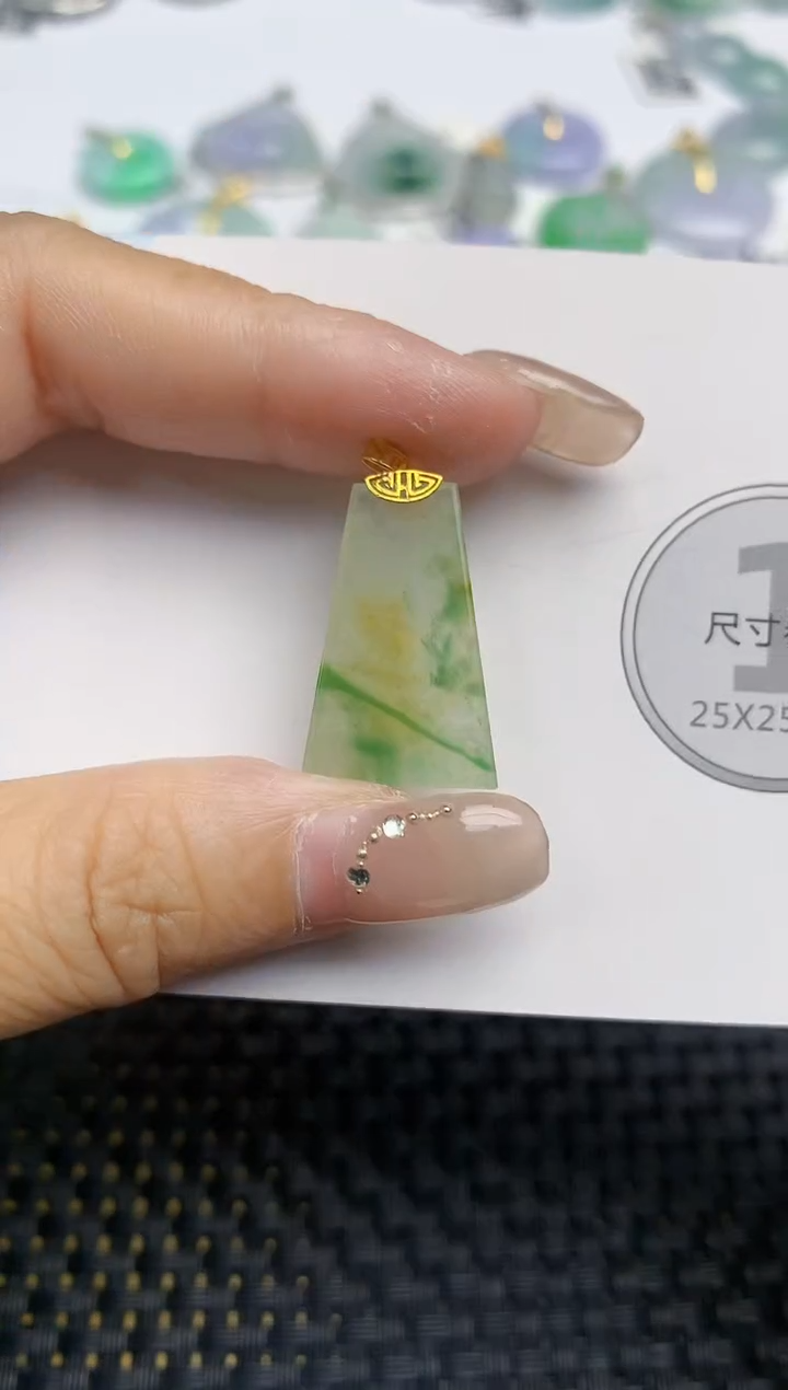 颈饰18K金镶嵌翡翠天然缅甸A货翡翠百元以上9元证书费自理