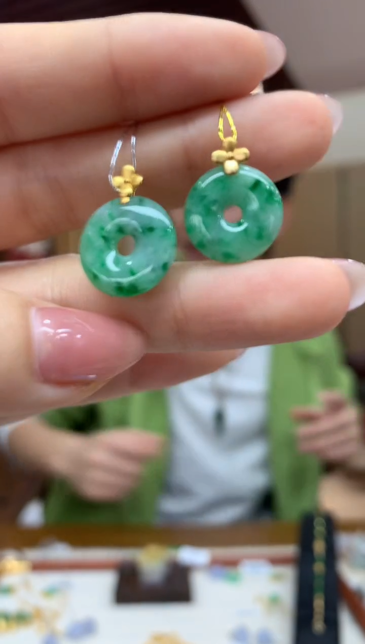 吊坠(不含链)18K金镶嵌翡翠平安扣多样性发货1件