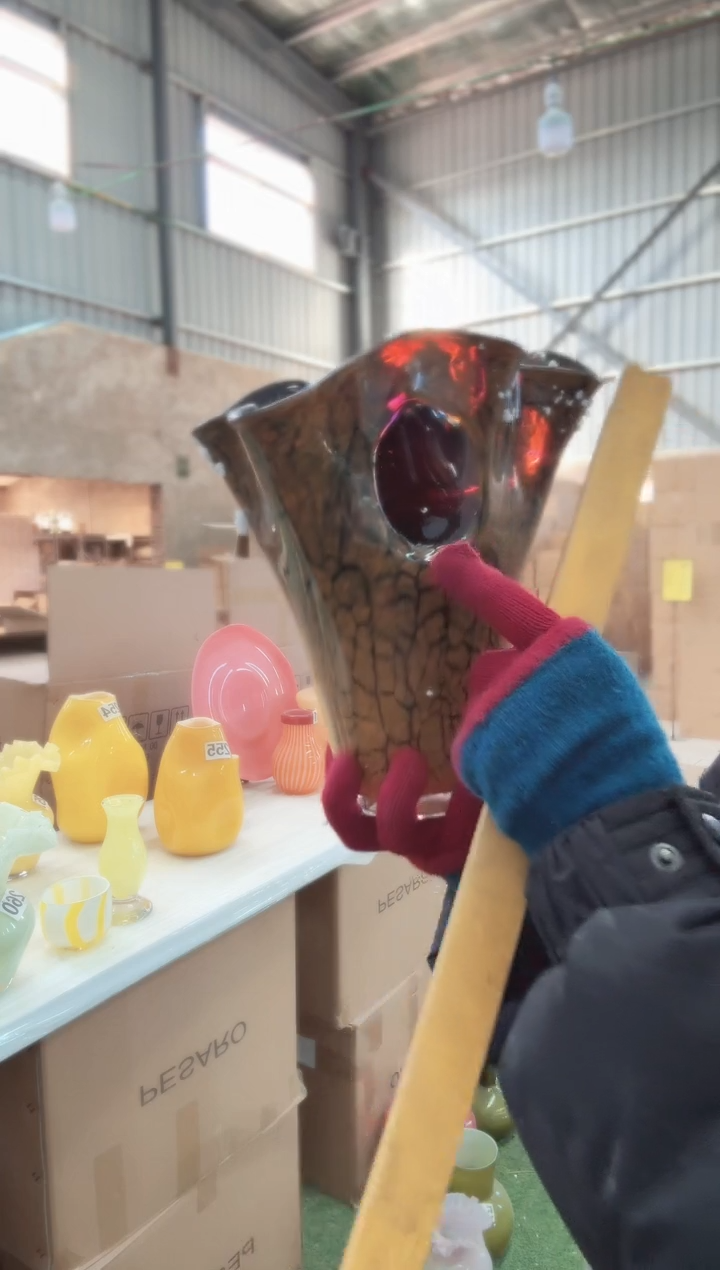 044直播玻璃花瓶