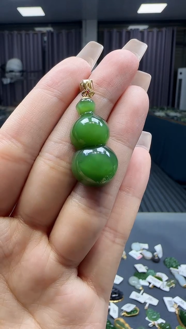 和田玉18K金镶嵌挂件1
