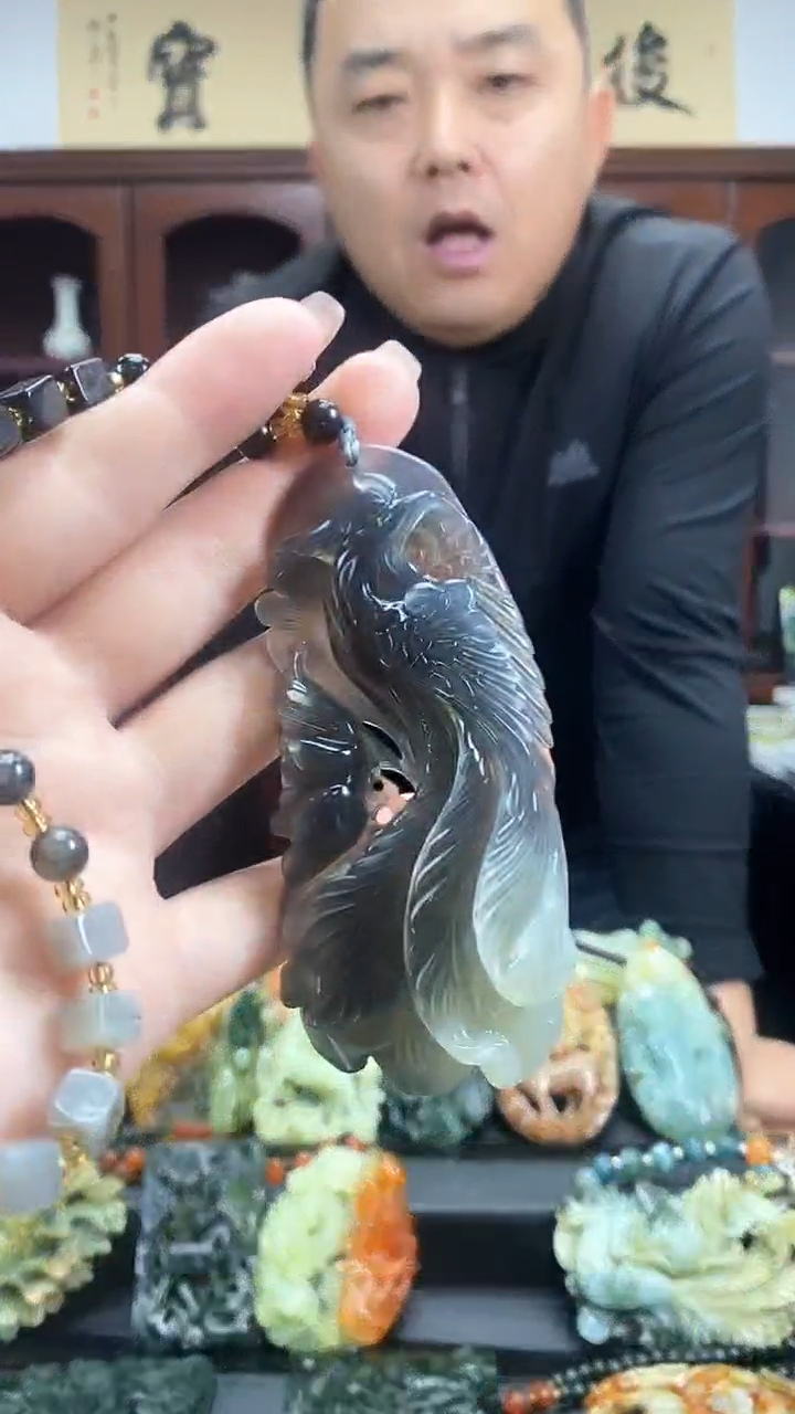 【闪购商品】蛇纹石玉吊坠未镶嵌·