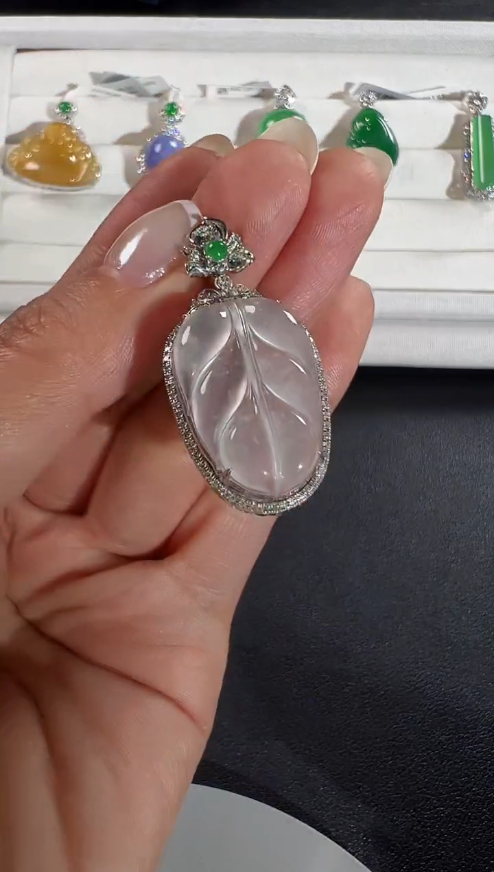 颈饰18K金镶嵌翡翠序号36