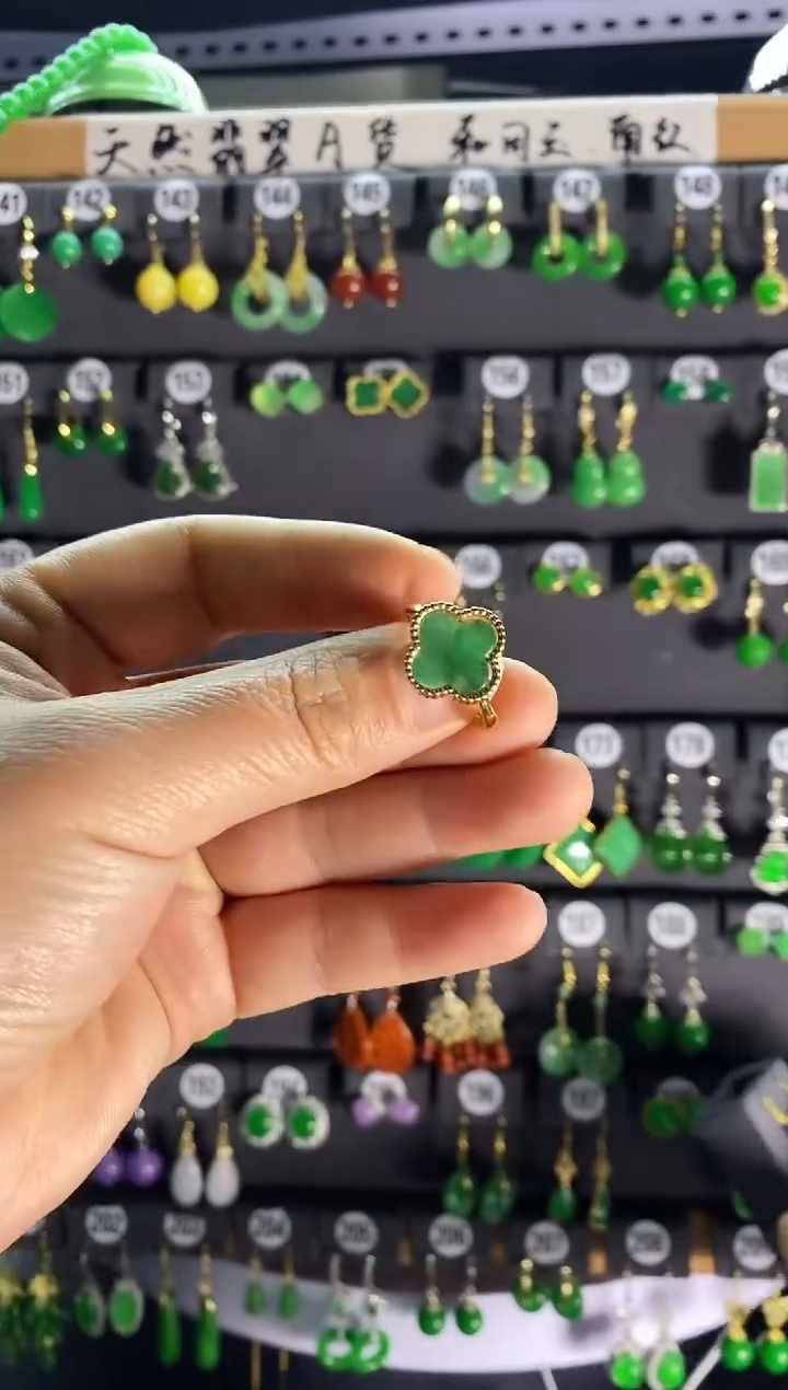 【闪购商品】翡翠耳饰银S925镶嵌四叶草戒指