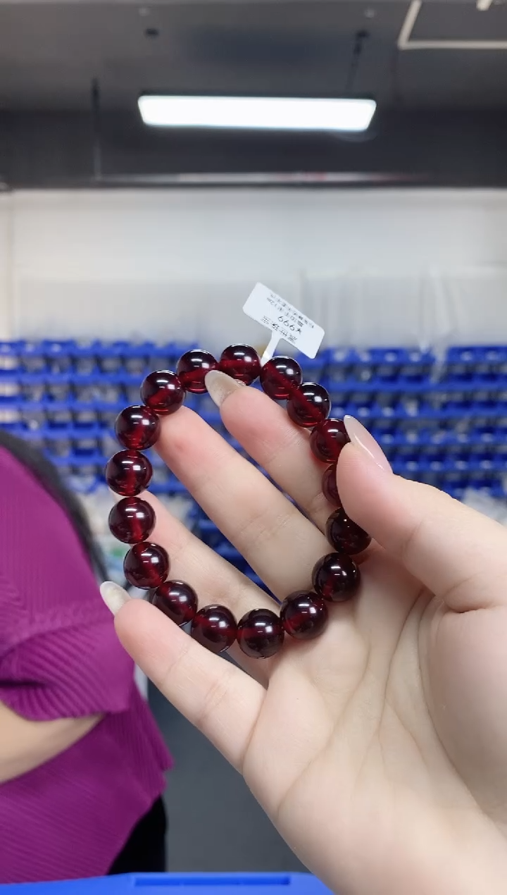 【闪购商品】未镶嵌血珀裸石多样性发其一颜色微差