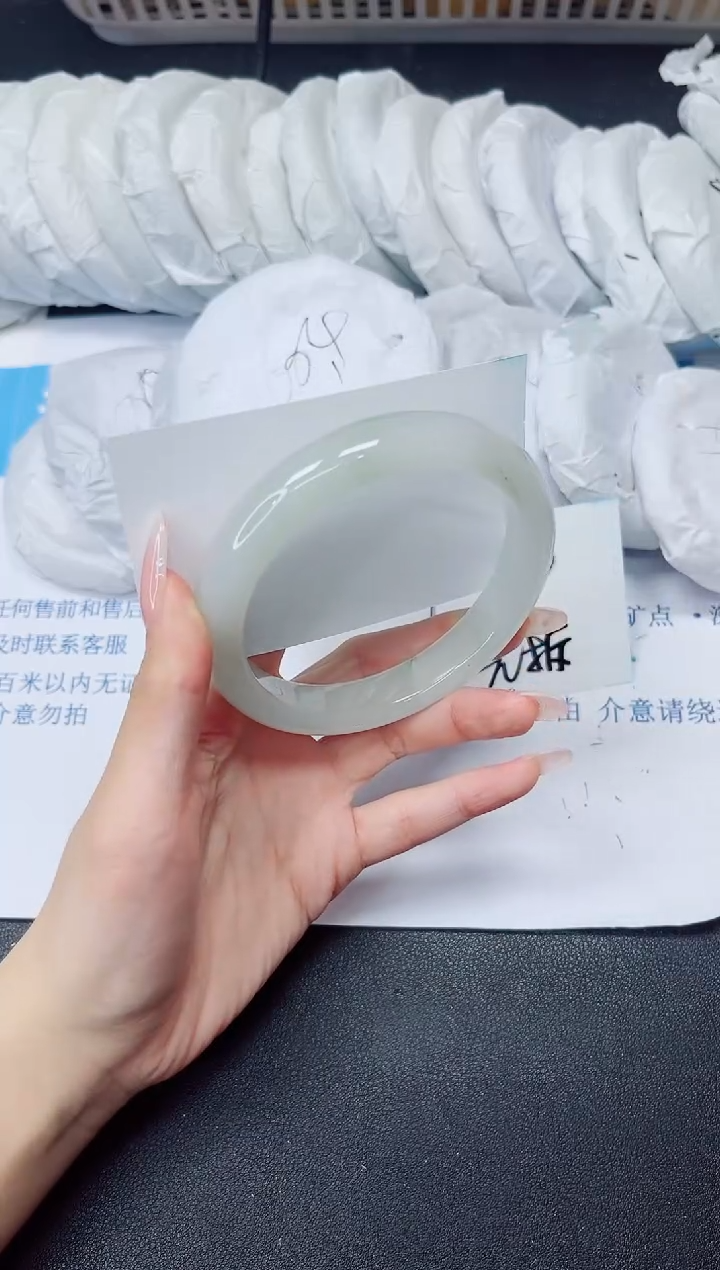 石英质玉手镯未镶嵌324/65