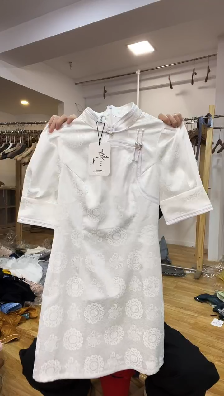 裙子  S 98斤以里