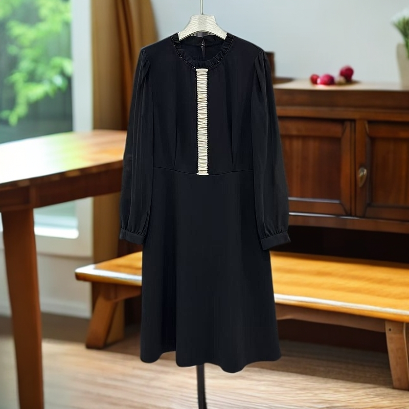 K027，时尚2025早春新款气质拼接高级轻奢法式收腰中长款连衣裙