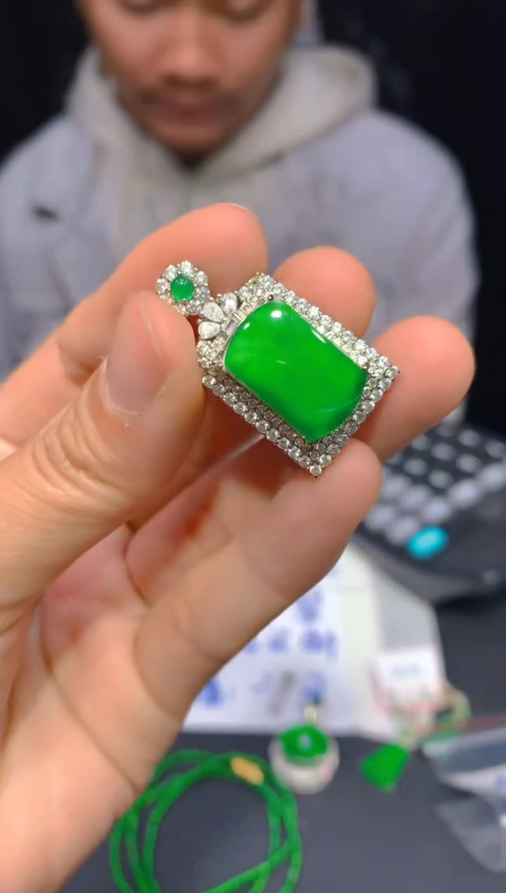 【闪购商品】定制翡翠未镶嵌201多样性发货（发其一）