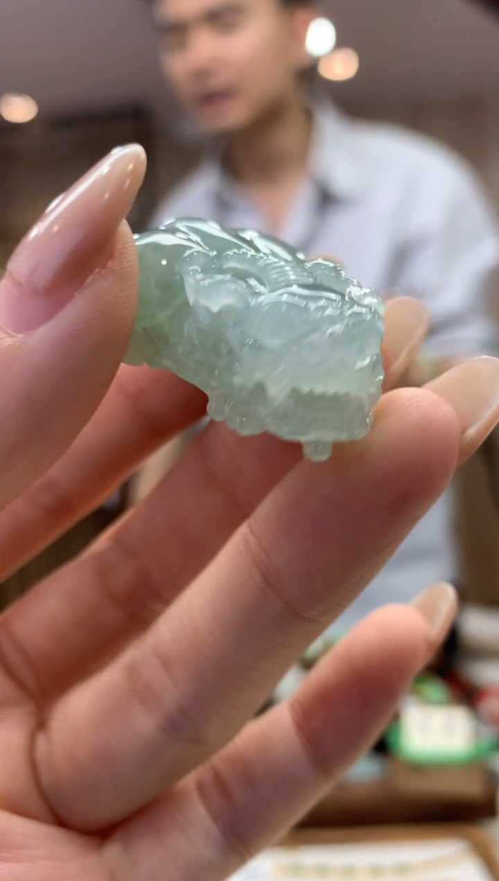 翡翠未镶嵌吊坠(不含链)貔貅