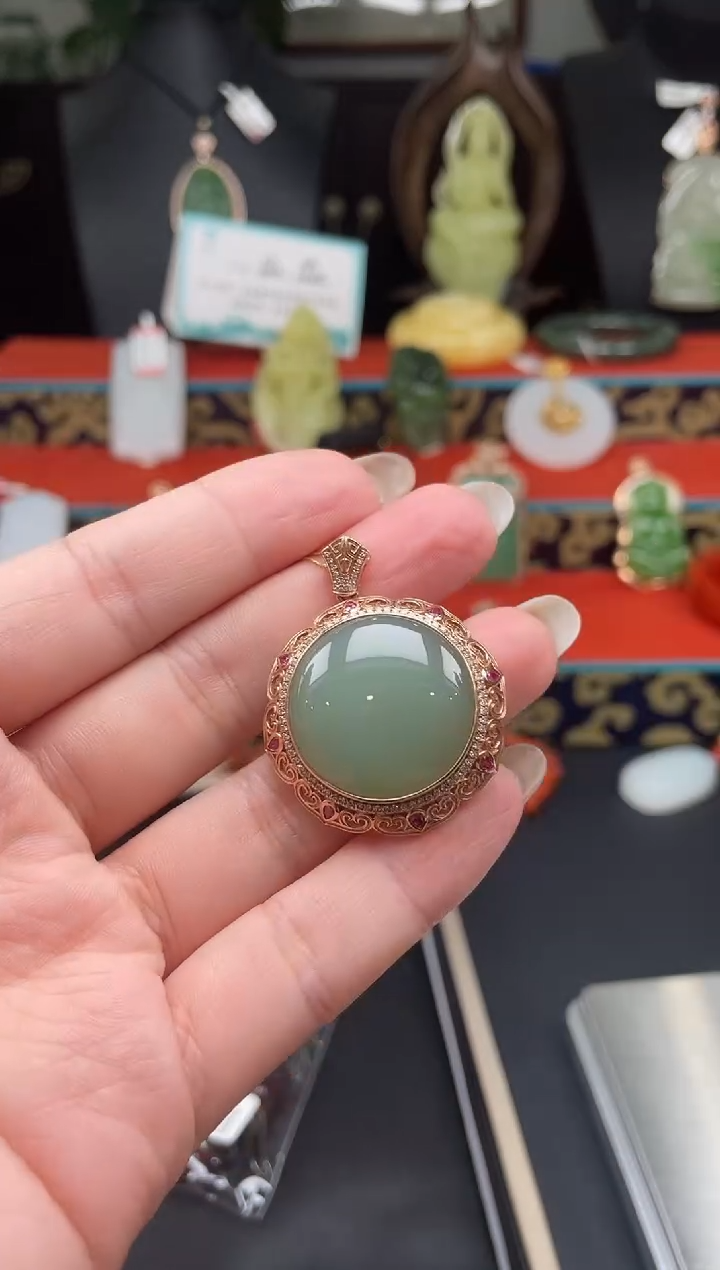 颈饰18K金镶嵌和田玉ge109