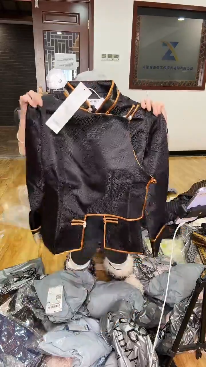 XL码     110-120斤  外套