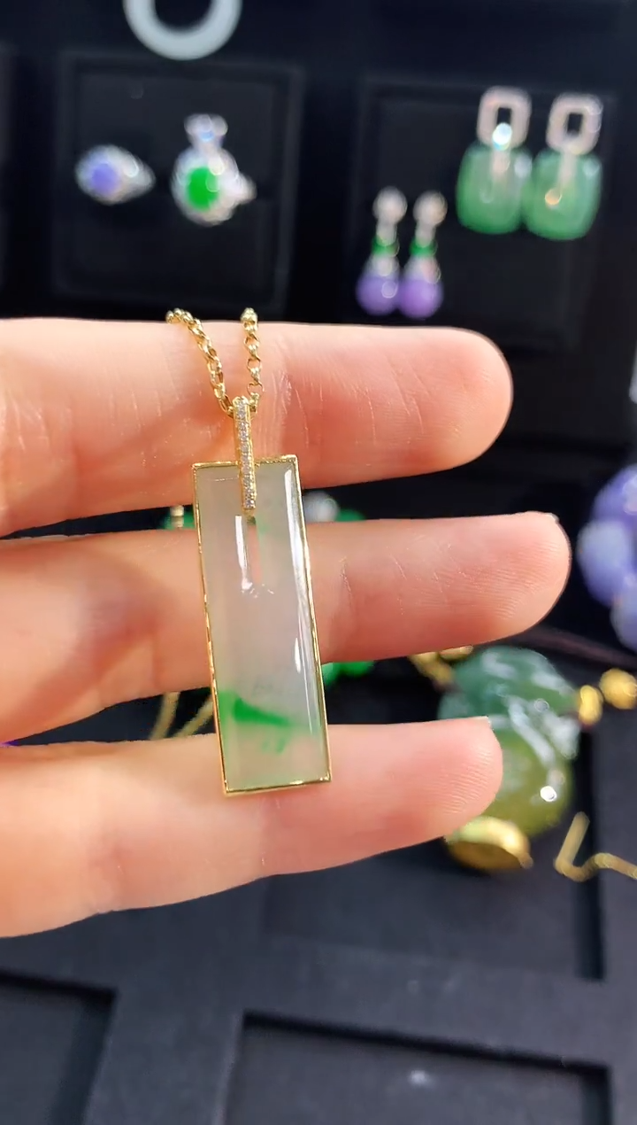 【闪购商品】翡翠吊坠(不含链)18K金镶嵌吊坠