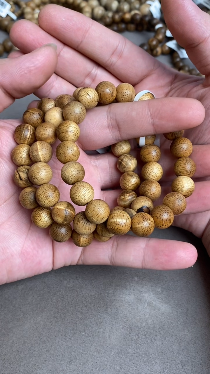 沉香手串 菩萨棋圆珠单圈红土沉1.1多样性发其一