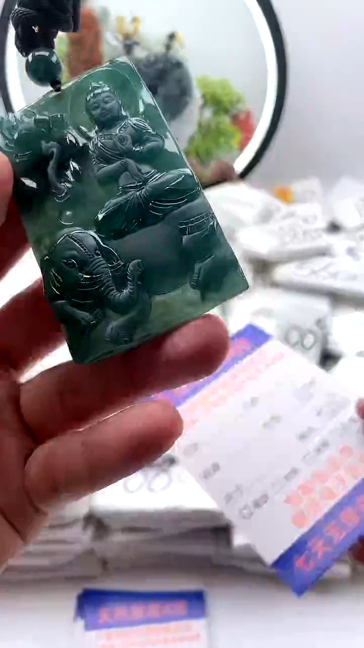 【闪购商品】翡翠颈饰未镶嵌普贤