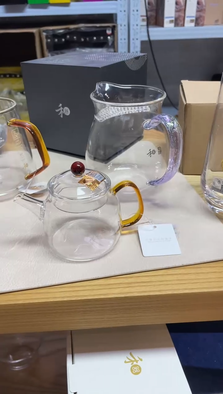 ?****º言卿壶琥珀色