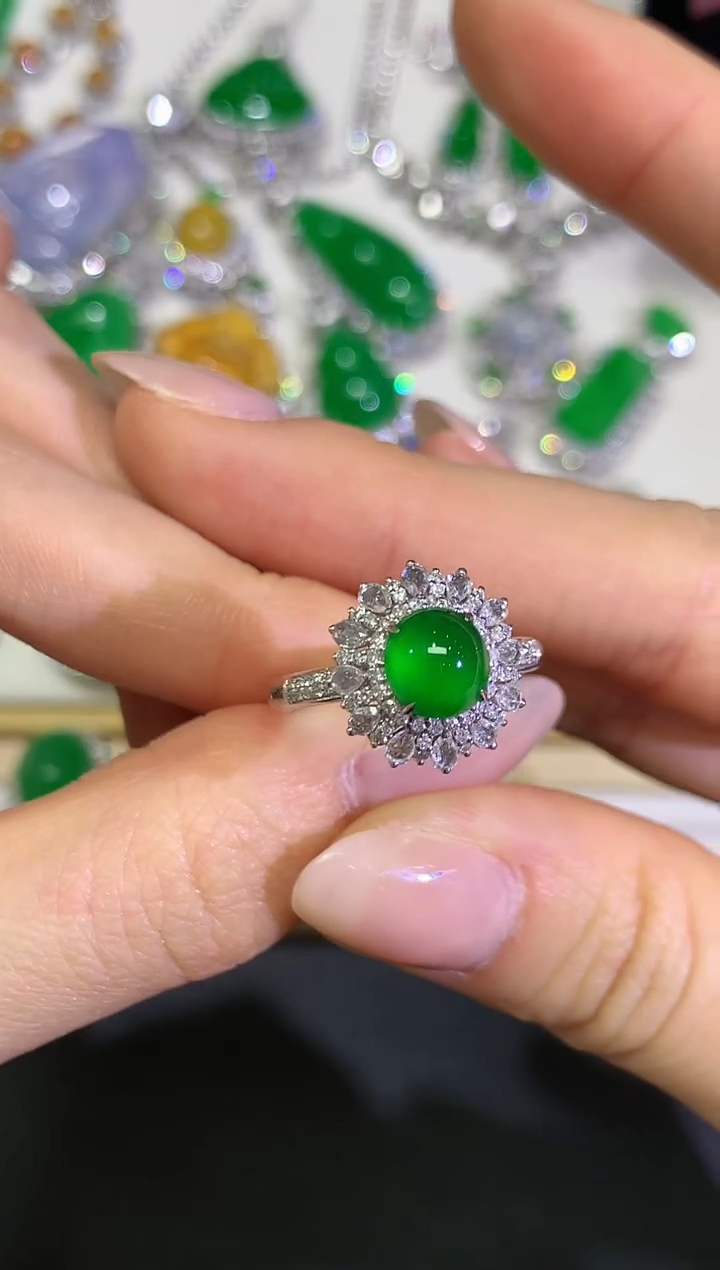 【闪购商品】翡翠颈饰18K金镶嵌团购30