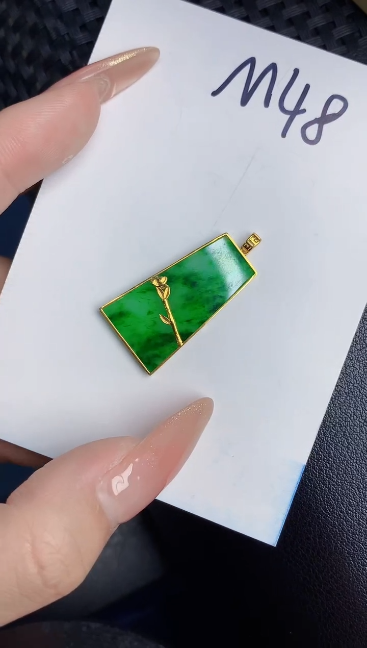 【闪购商品】翡翠颈饰18K金镶嵌000000000