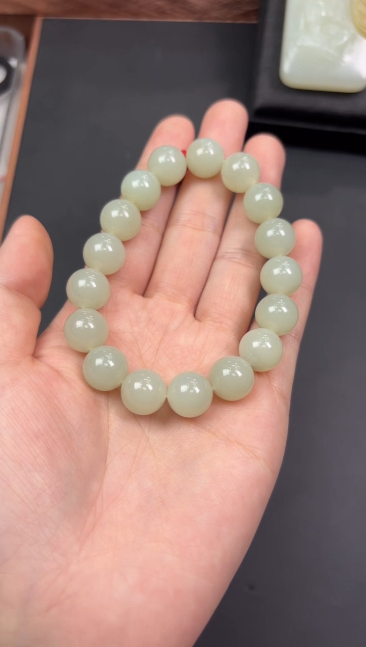 【闪购商品】和田玉手串未镶嵌且末微色差近矿卡12多样性发货
