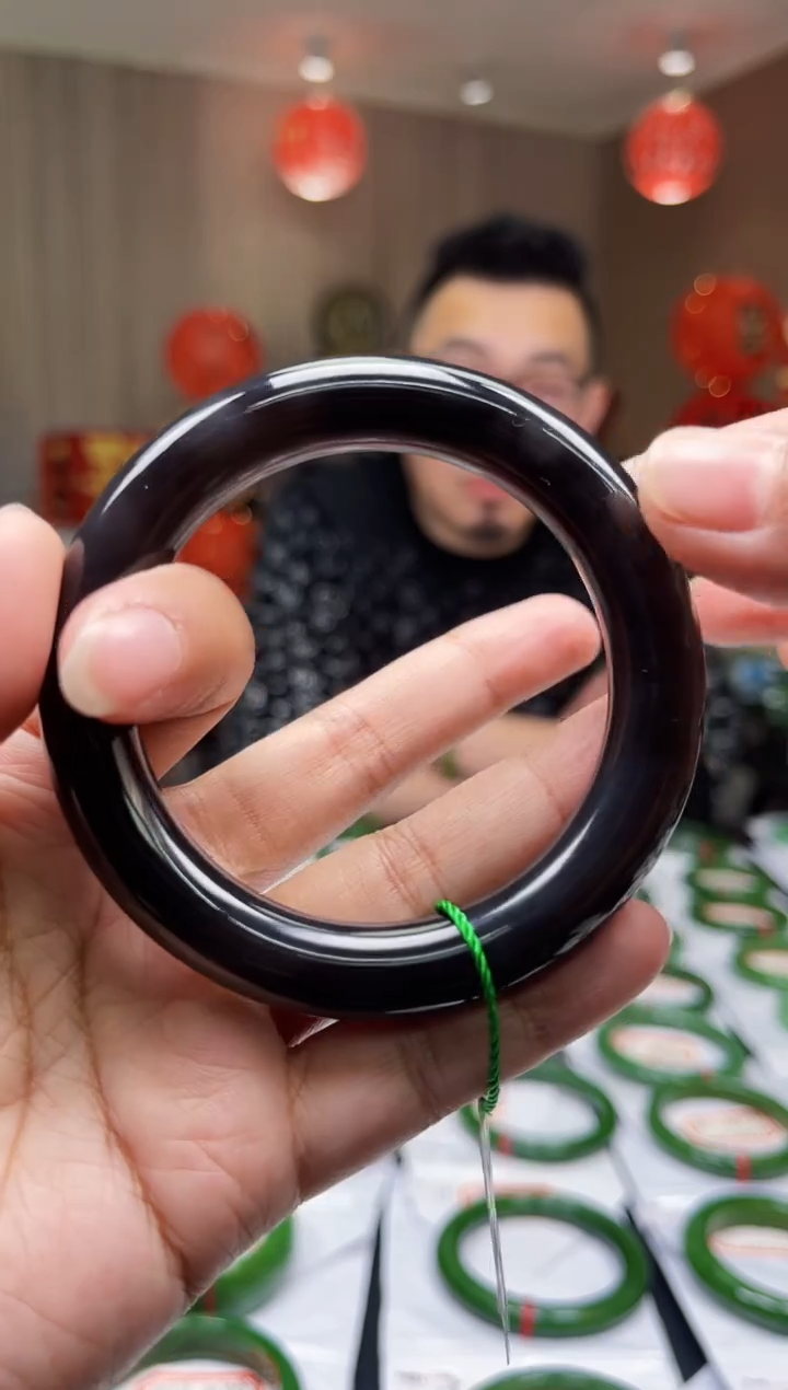 【闪购商品】和田玉手镯未镶嵌浓烟紫手镯57 8K