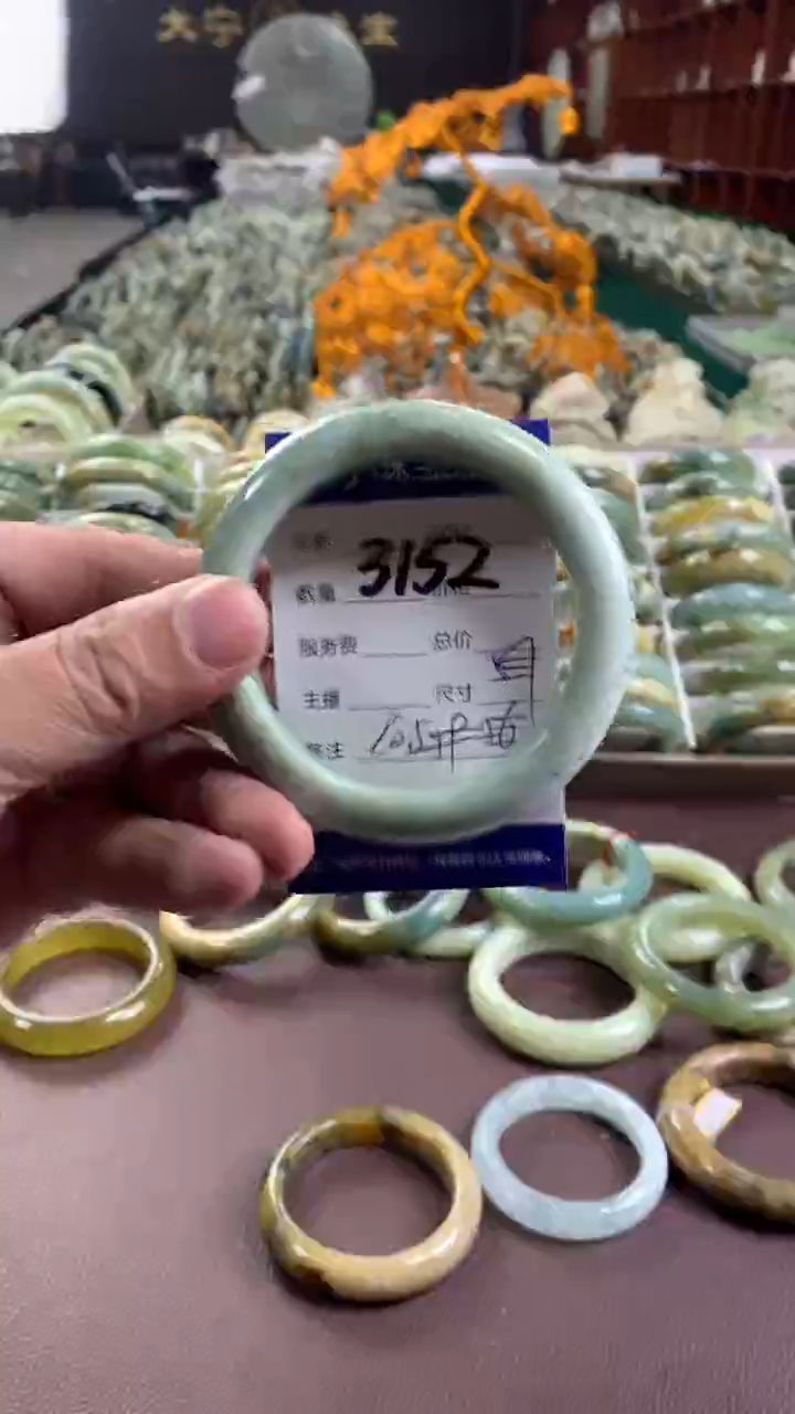 未镶嵌蛇纹石玉手镯3152