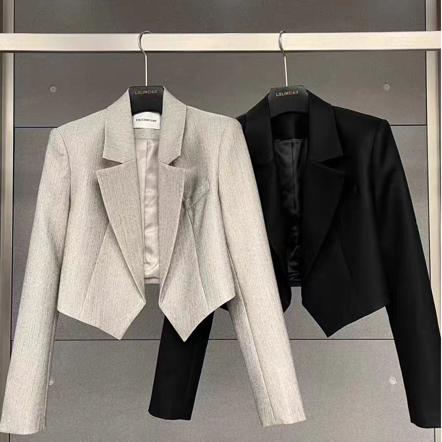 欧洲站2025春季新款女装简约优雅气质宽松短款小个子时尚西装外套