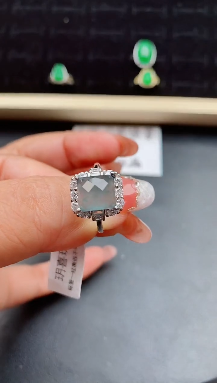 【闪购商品】翡翠戒指银S925镶嵌58000