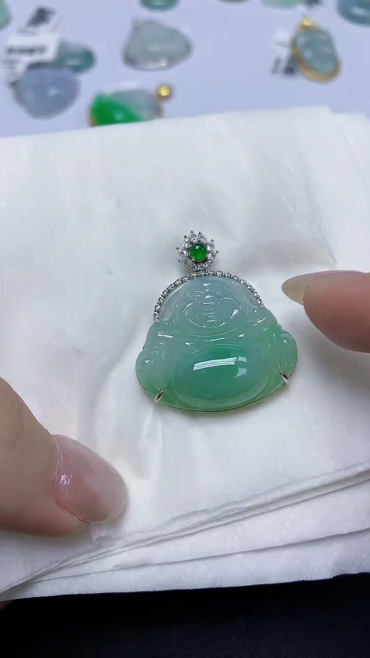 翡翠18K金镶嵌颈饰天然缅甸翡翠A货