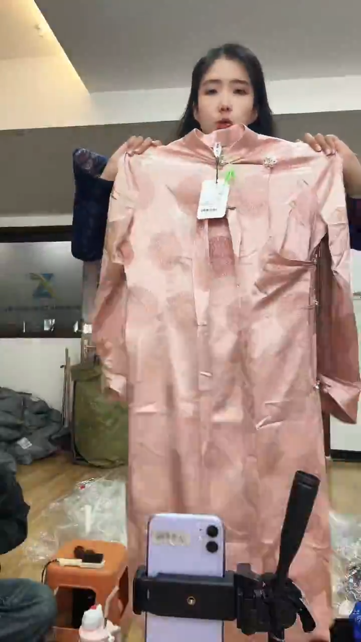 袍子       XL码      120-130斤