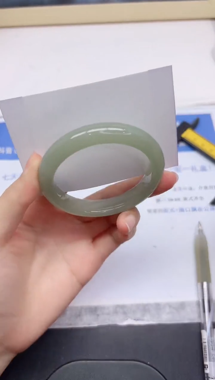 石英质玉手镯未镶嵌73-54.7