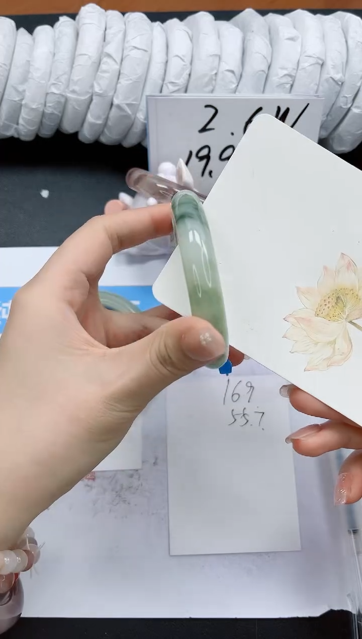 【闪购商品】石英质玉手镯未镶嵌k169-55.7