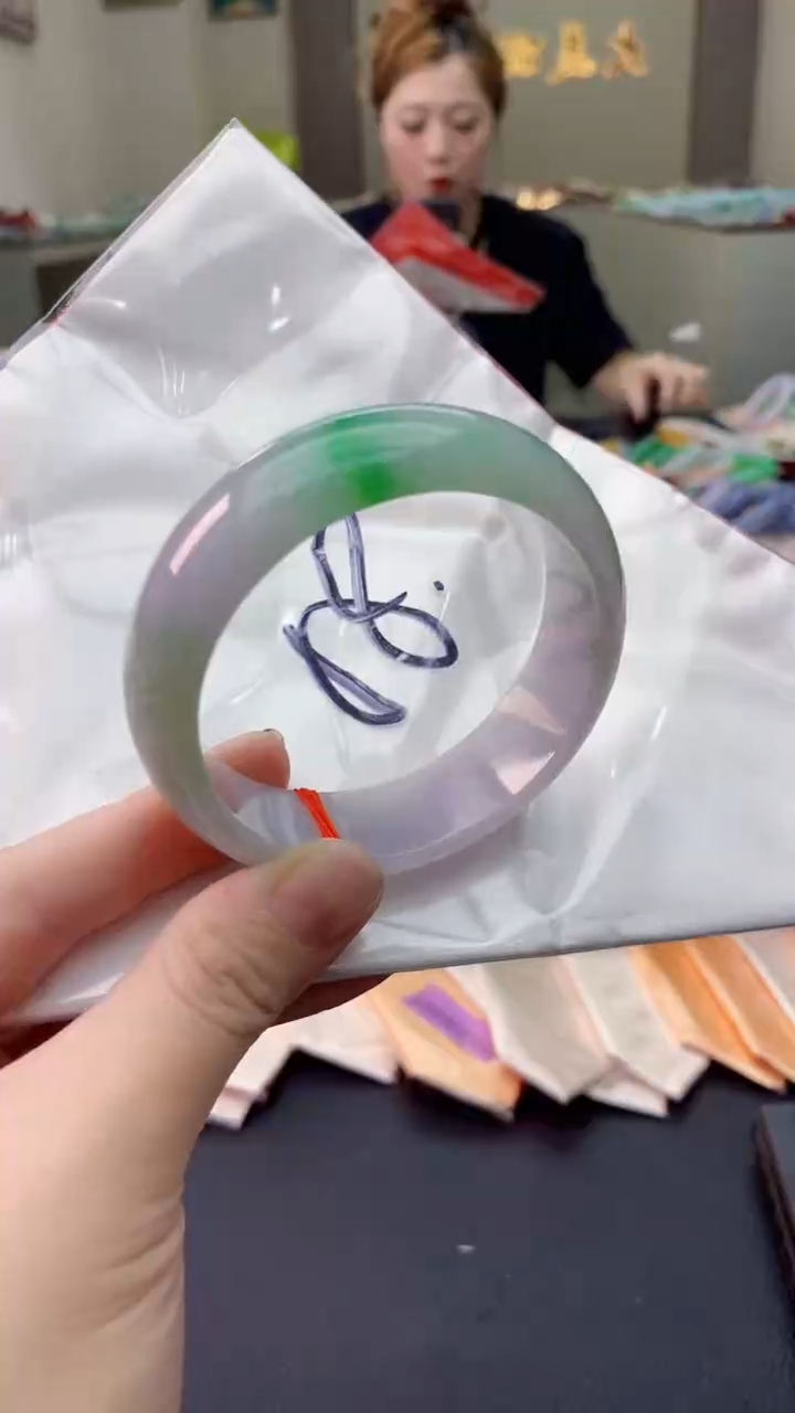 翡翠手镯未镶嵌0633466430