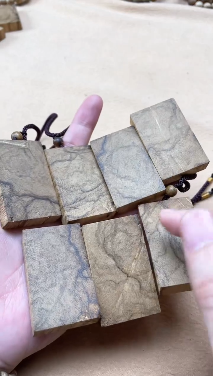 【闪购商品】沉香吊坠菩萨棋虎皮微瑕351吊坠多样性发其一