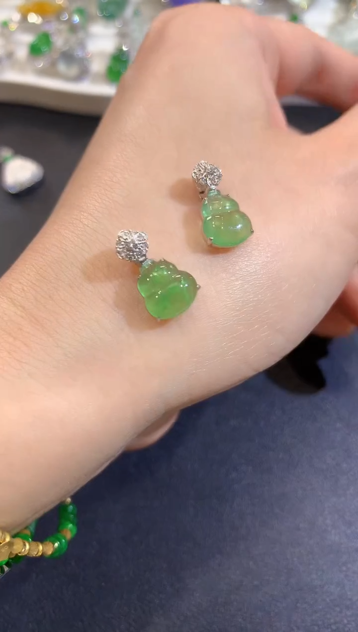 吊坠(不含链)18K金镶嵌翡翠A11 多样性发货一件