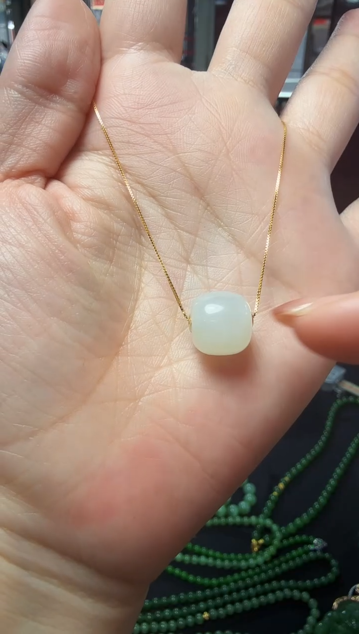 和田玉（碧玉）18K金镶嵌吊坠(赠链) 