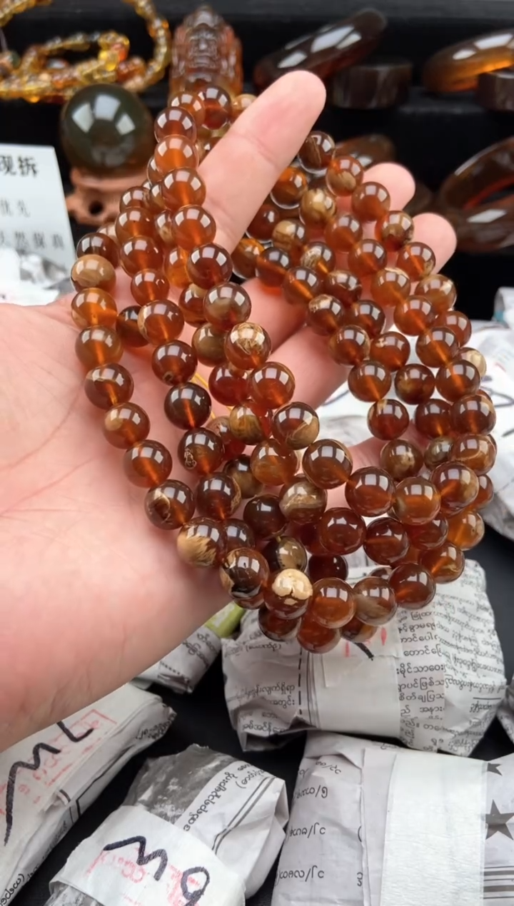 【闪购商品】琥珀手链未镶嵌棕底带跟蜜溶洞108项链