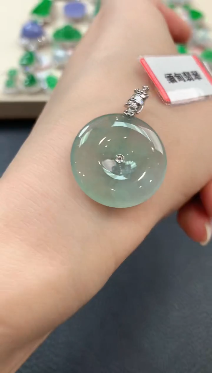 【闪购商品】翡翠吊坠(不含链)18K金镶嵌b24     