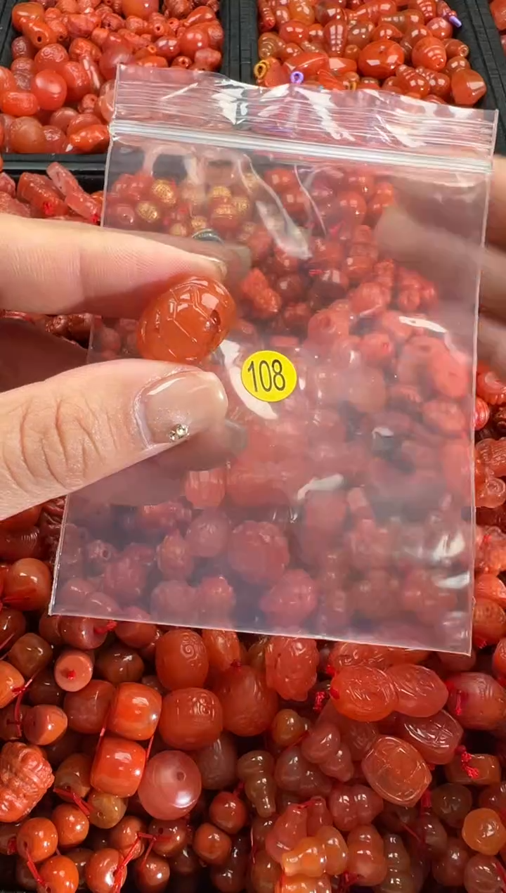 【闪购商品】南红玛瑙颈饰未镶嵌1