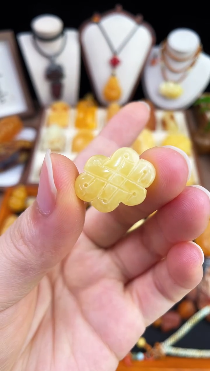 琥珀未镶嵌珠宝奇石柒月