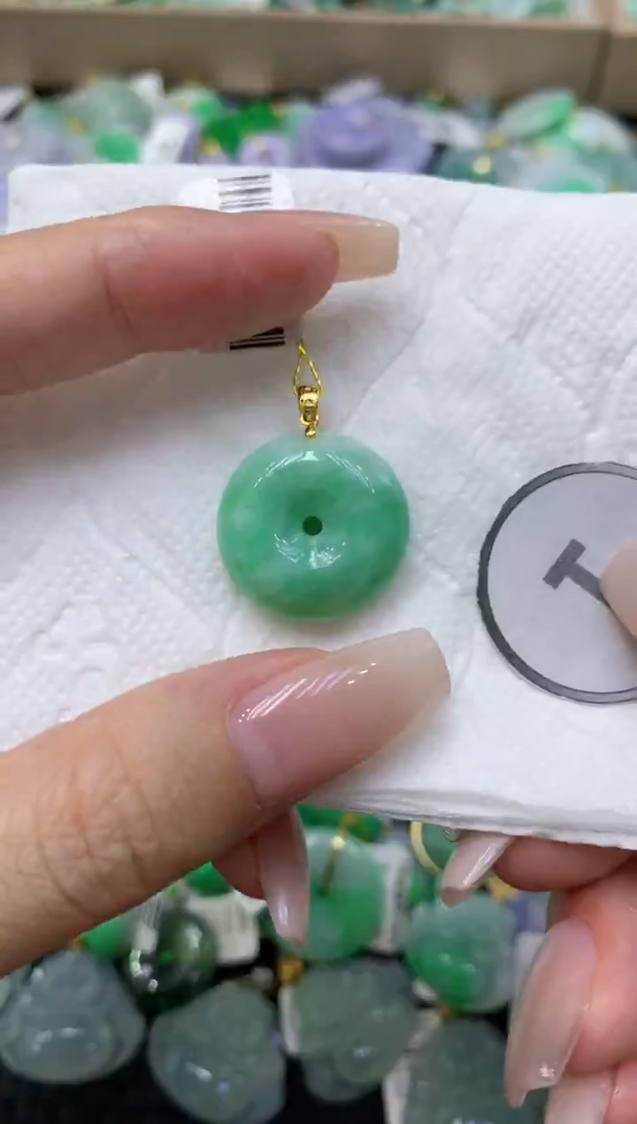 颈饰未镶嵌翡翠天然缅甸翡翠A货