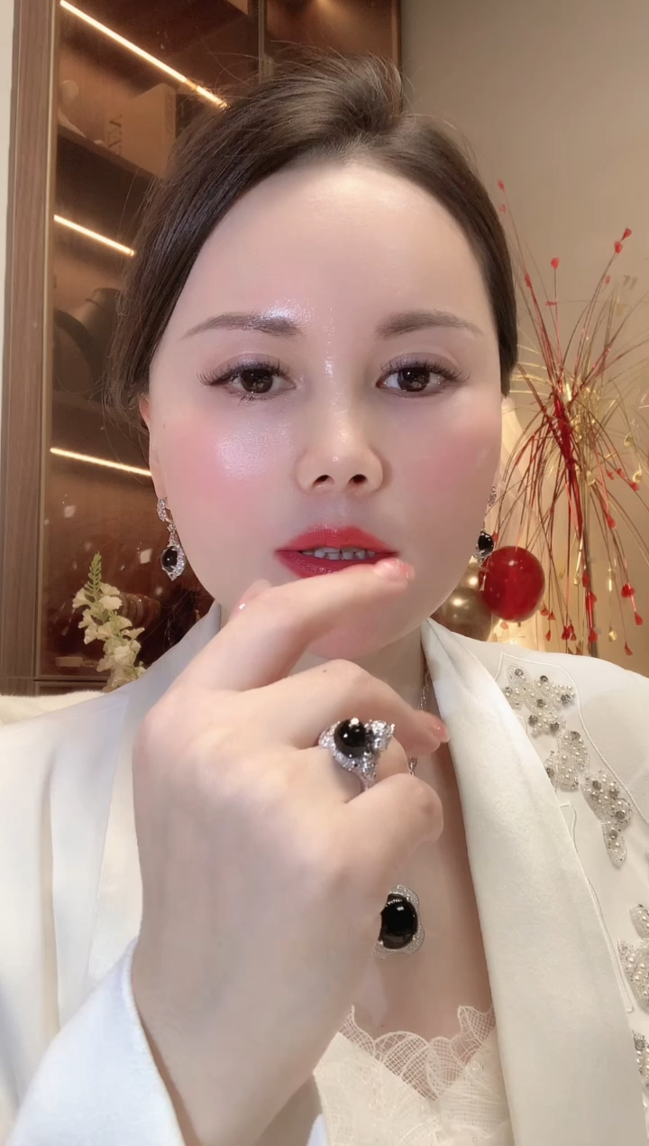 【闪购商品】翡翠戒指18K金镶嵌F58